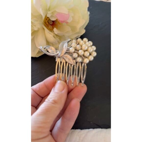 Bridal Silver Pearl Hair Comb Wedding Vintage Accessory Hairpin - Picture 3 of 3